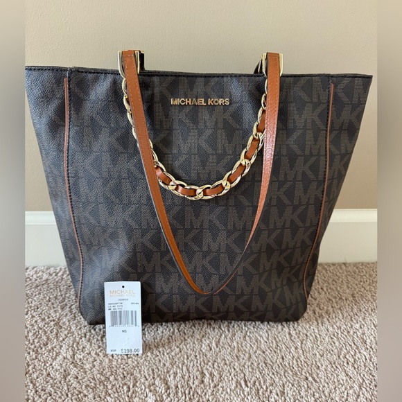 New Michael Kors Signature Monogram Harper Tote - Picture 3 of 9